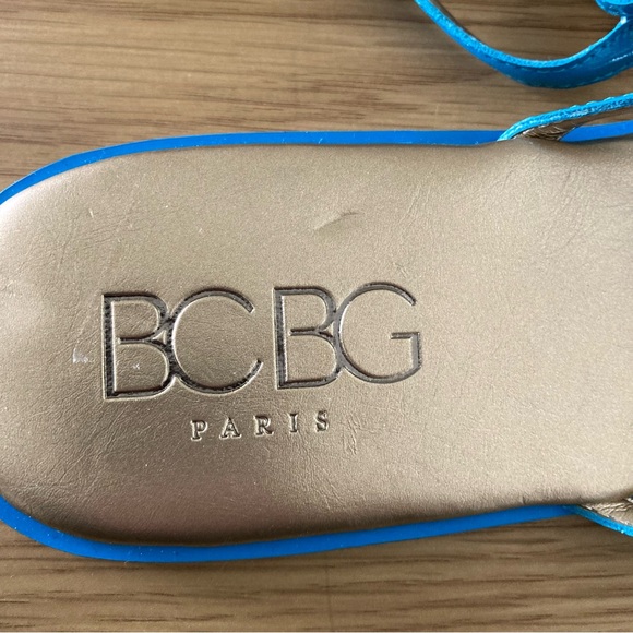 BCBG Paris Size 11 Blue Thong with Bows - NWOT - Picture 2 of 6